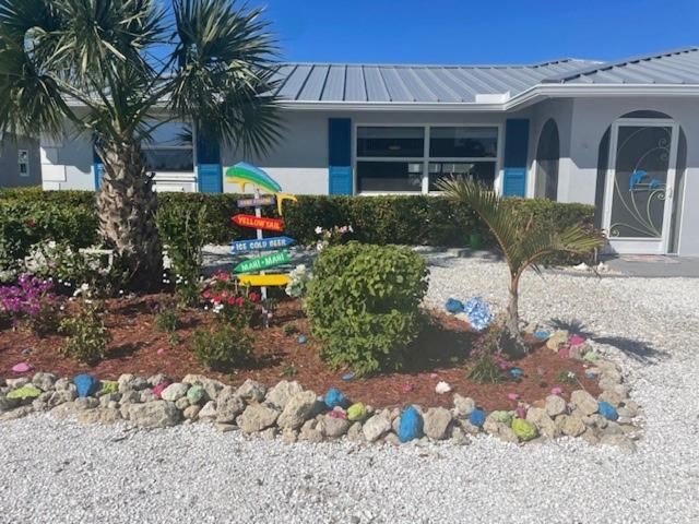 Villa Hot Tub And Dock Gilligan'S On The Island Matlacha Exterior foto